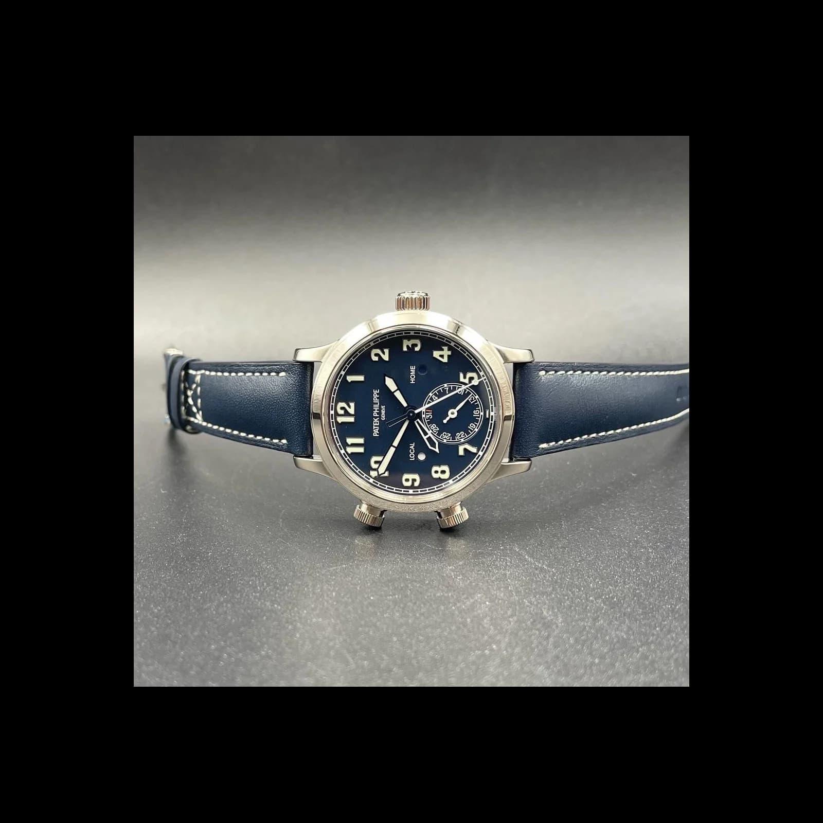 Thumb Calatrava Pilot Travel Time 7234 White Gold / Blue