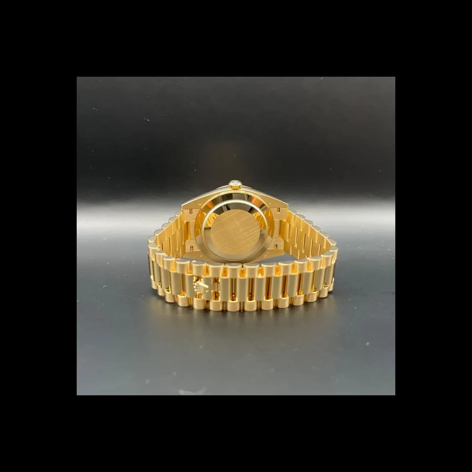Thumb Day-Date 40 Yellow Gold / Green - Roman