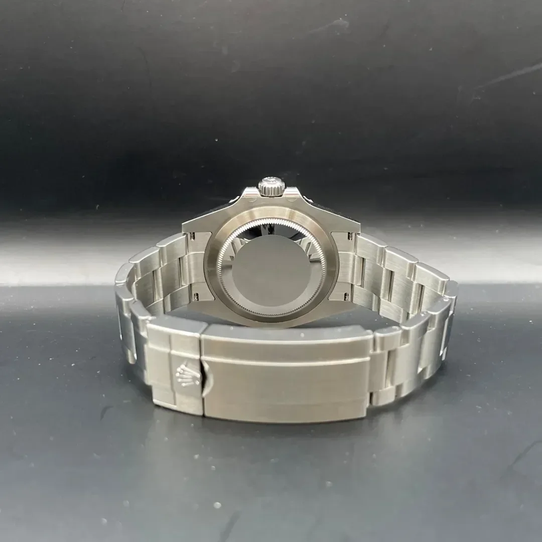 Thumb Submariner Date 41 Stainless Steel / Black / Green Cerachrom