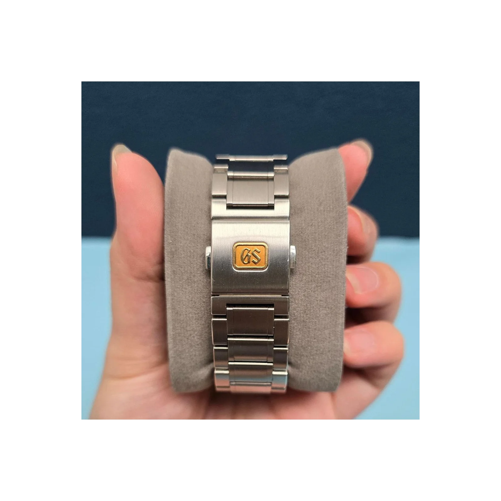 Thumb Spring Drive Evolution 9 Stainless Steel / Lake Suwa / Bracelet