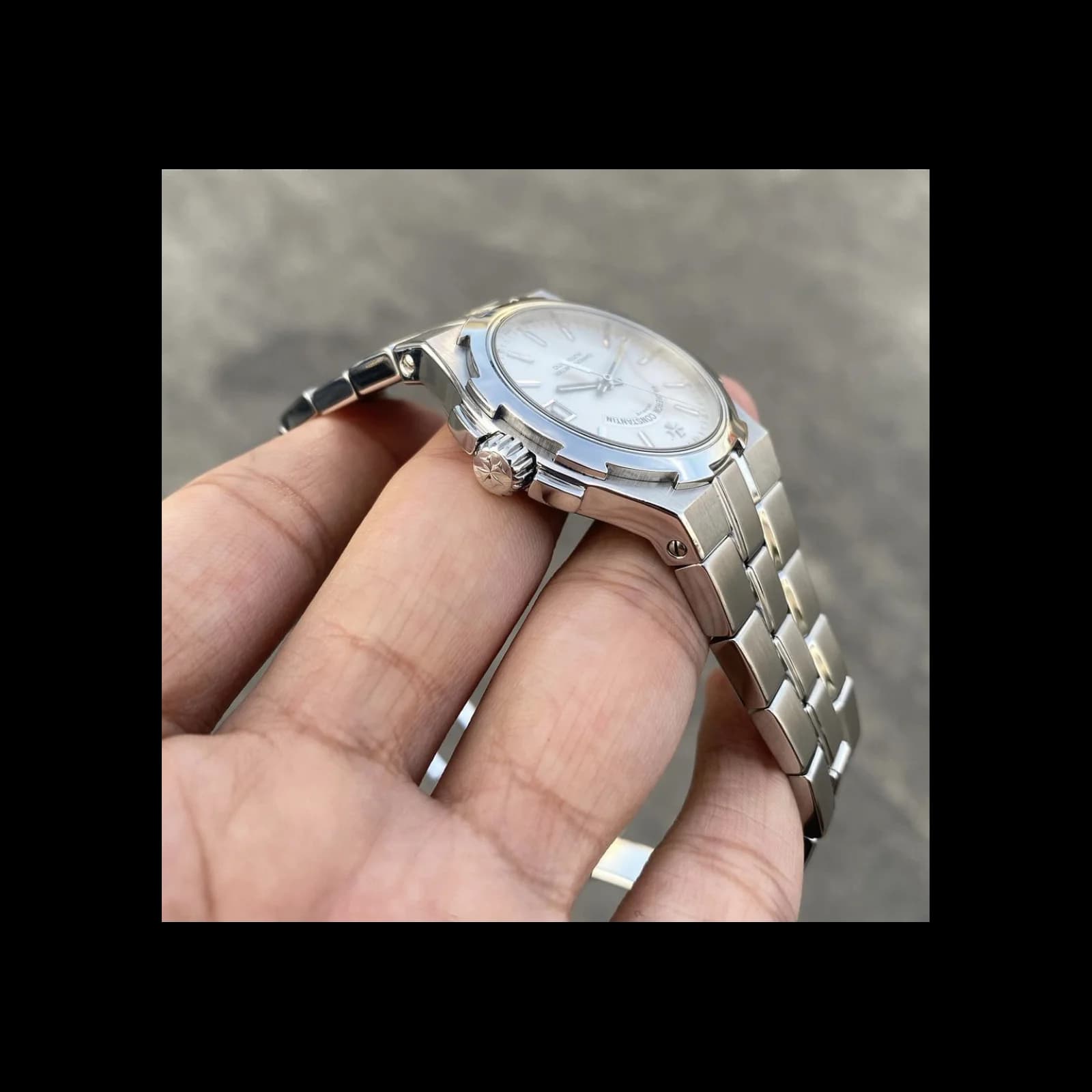 Thumb Overseas Automatic Stainless Steel / White Guiloche / Bracelet