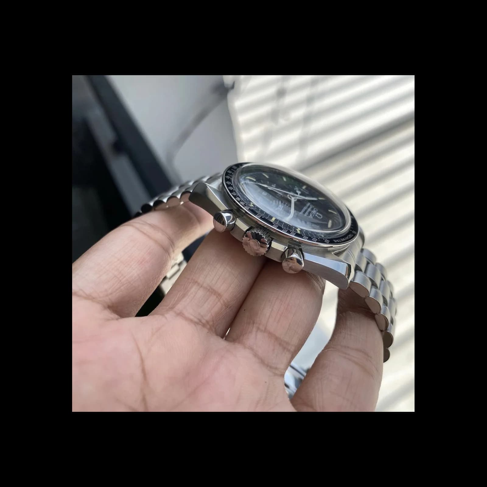 Thumb Speedmaster Professional Moonwatch