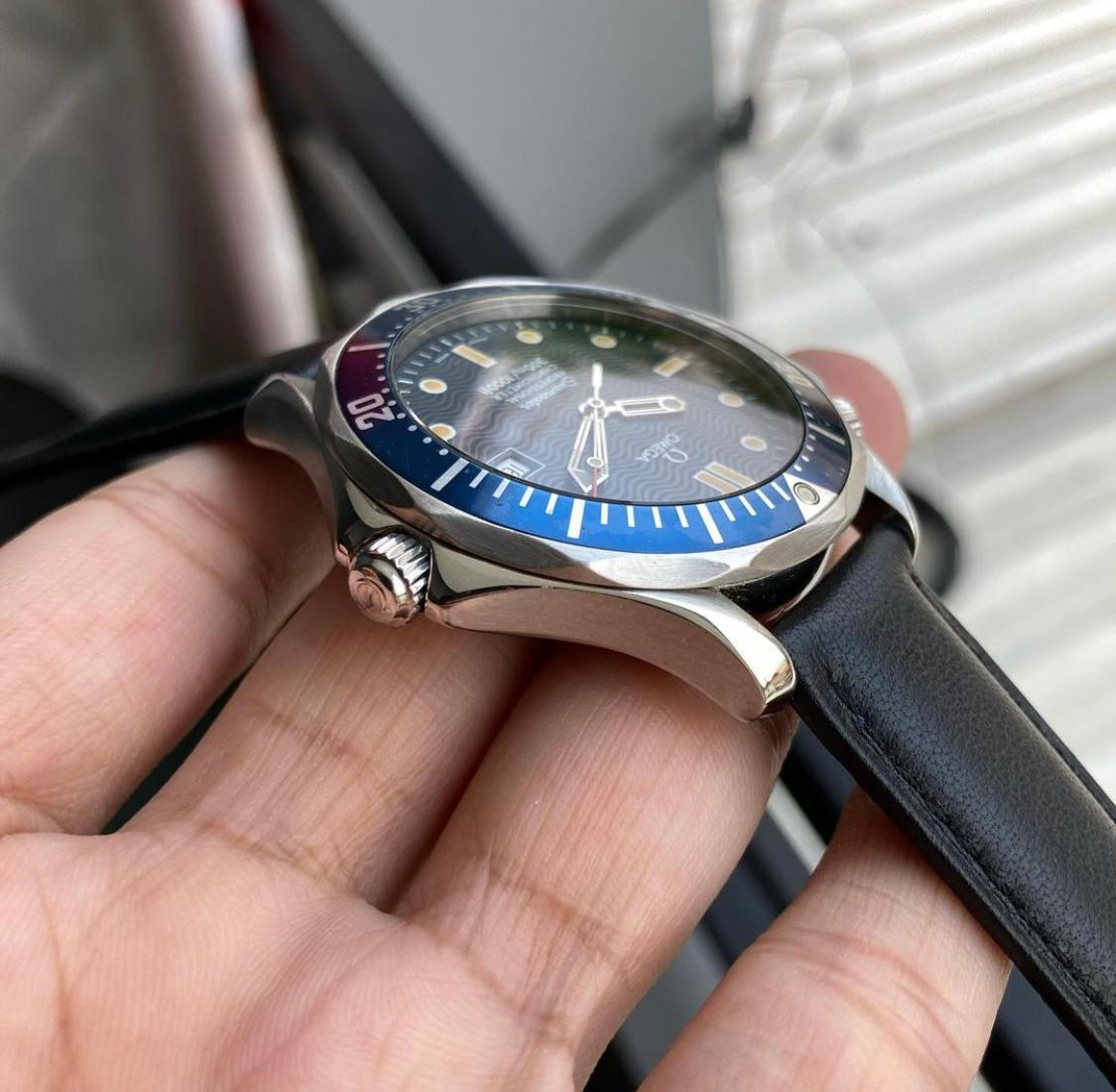 Thumb Seamaster Diver 300M Automatic 41 Stainless Steel / Blue / Bracelet / James Bond