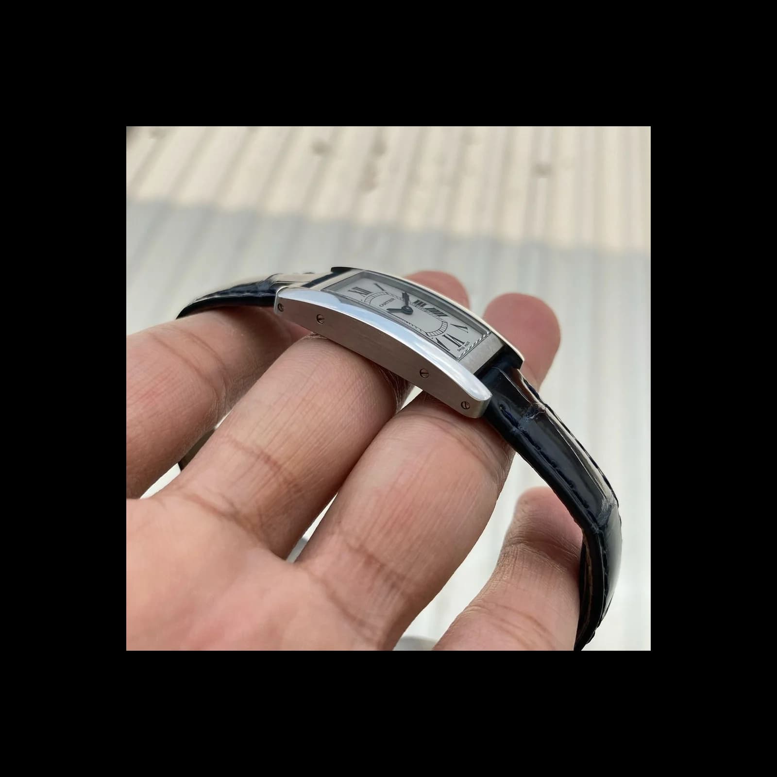 Thumb Tank Américaine Stainless Steel Quartz