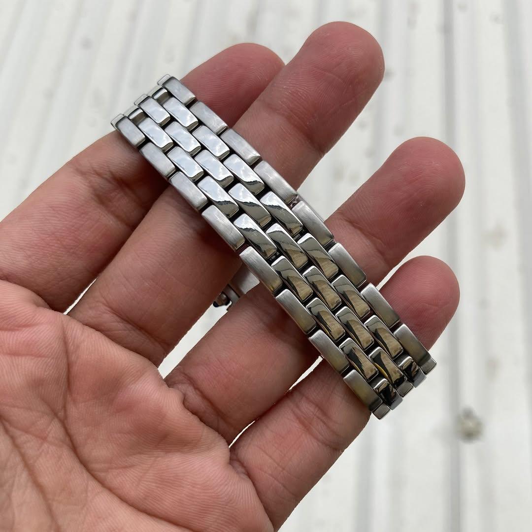 Thumb Panthere Quartz Medium Model