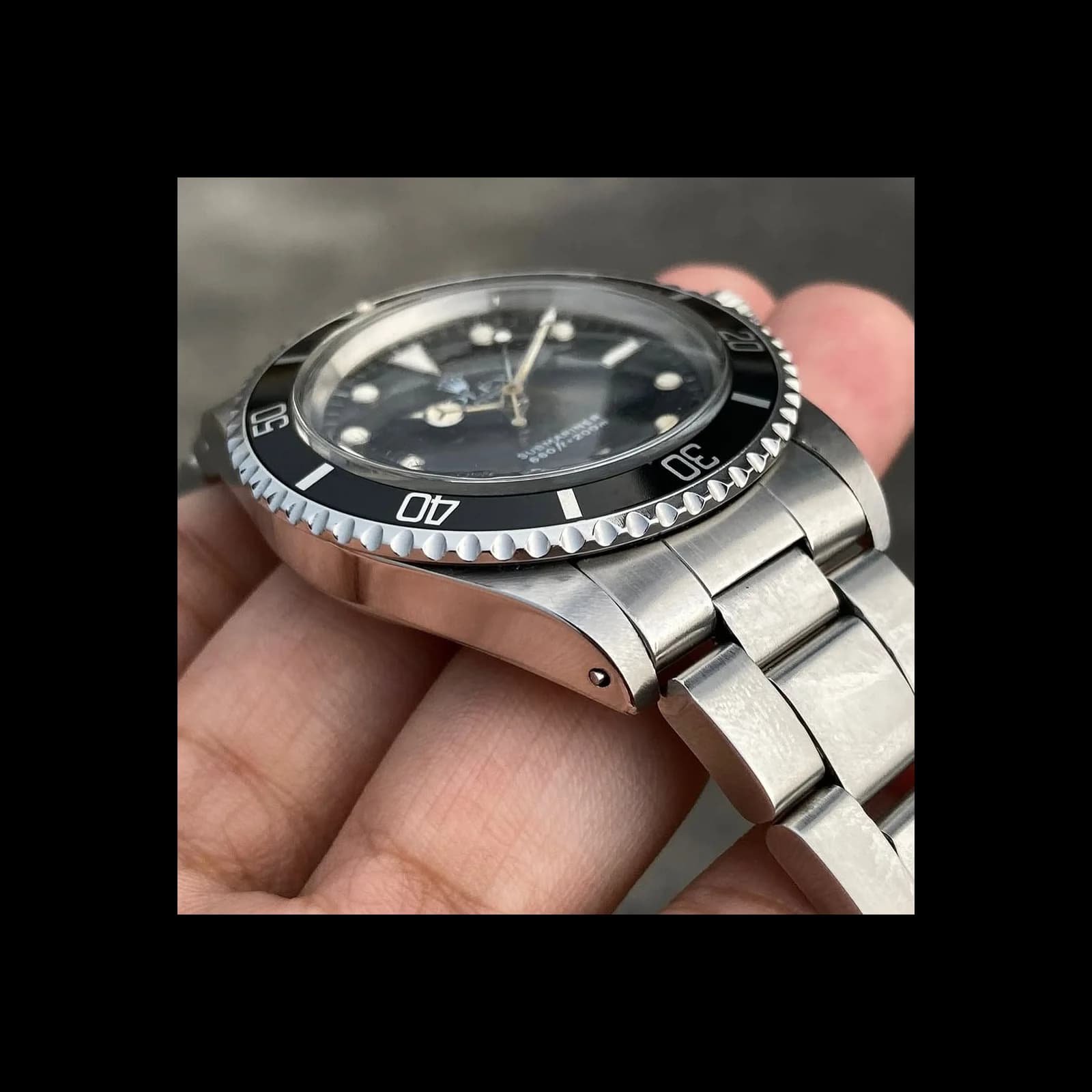 Thumb Submariner No-Date 5513