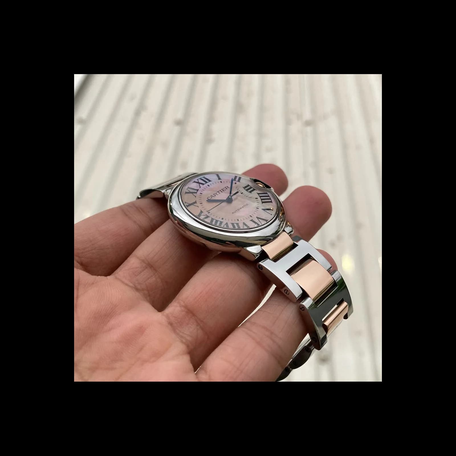 Thumb Ballon Blue de Cartier 36 Automatic Stainless Steel / Pink Gold / Mother of Pearl / Bracelet