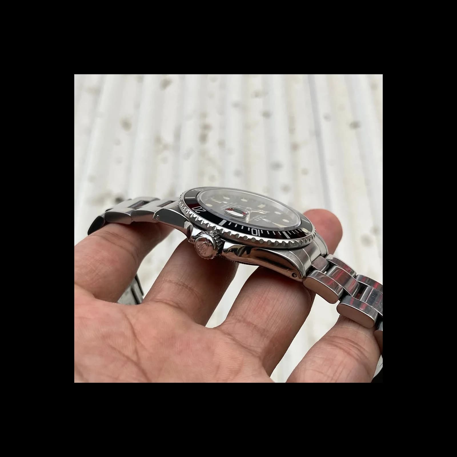 Thumb Submariner Date 16800