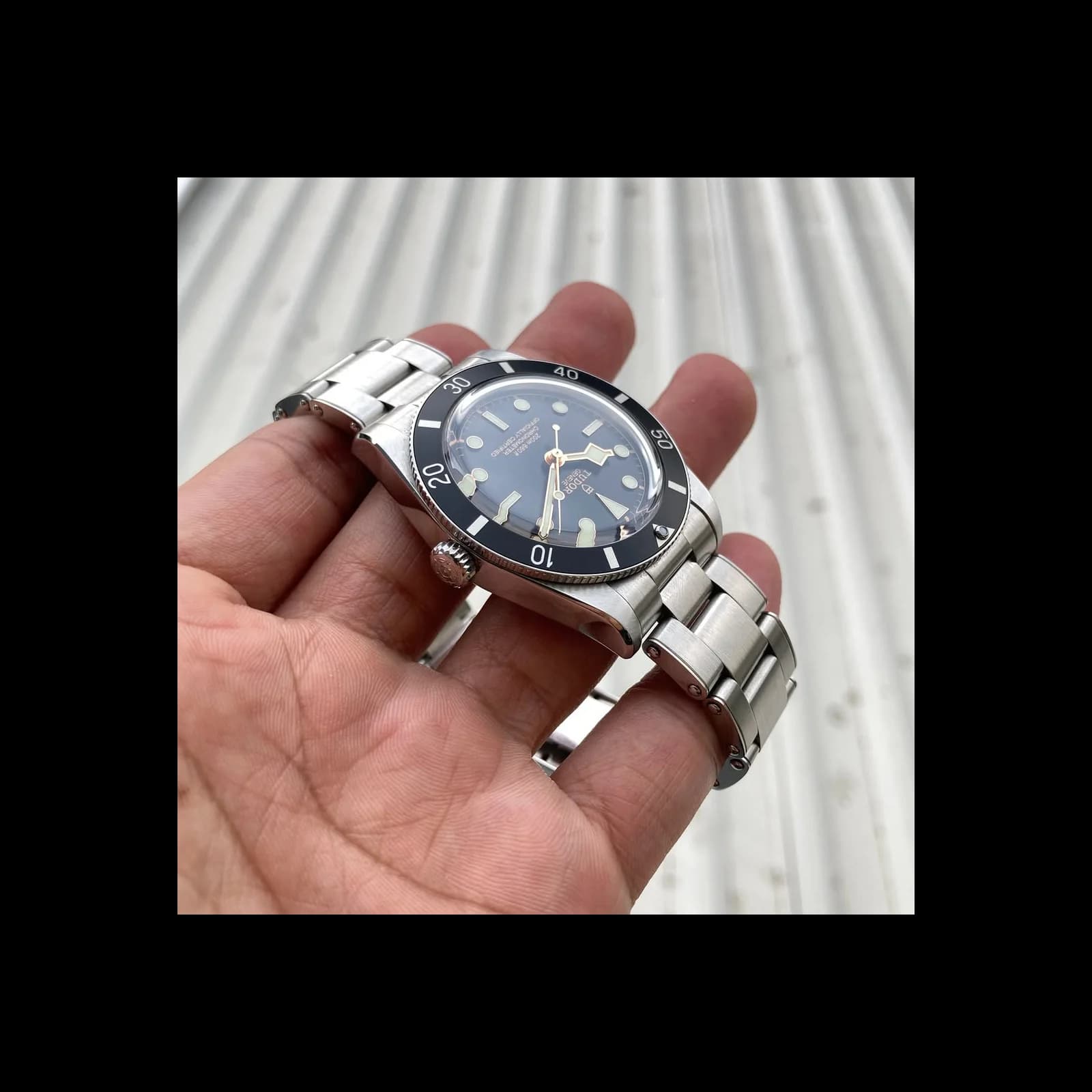Thumb Black Bay Fifty-Four Stainless Steel / Black / Bracelet