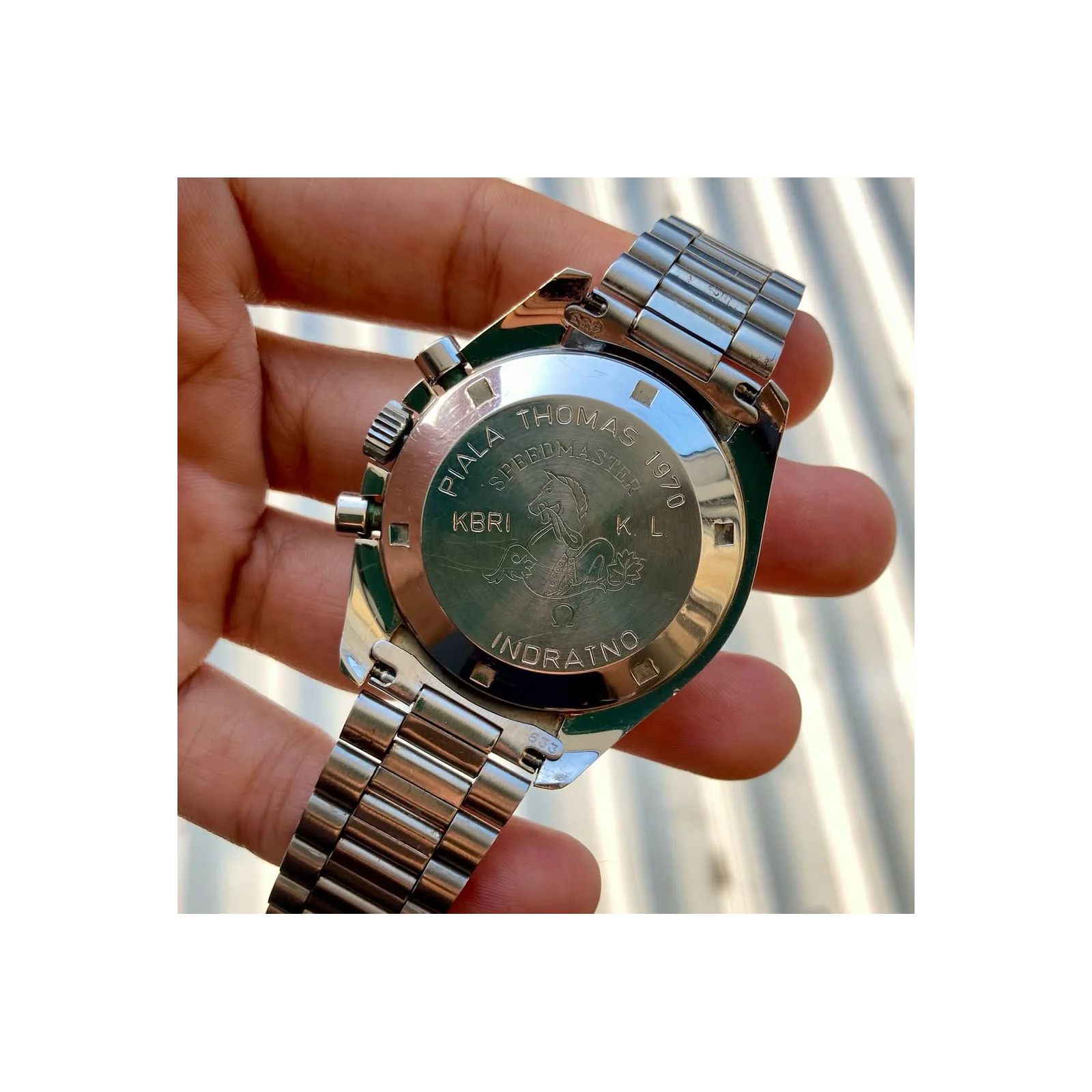 Thumb Speedmaster Professional Moonwatch