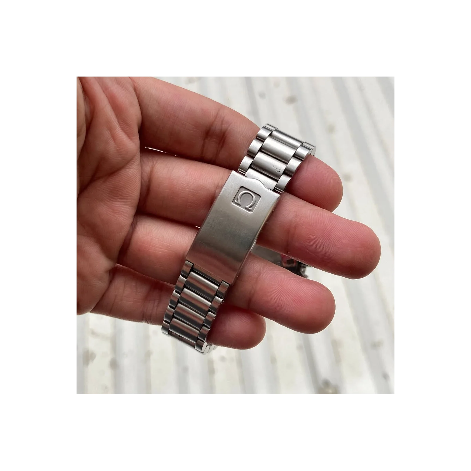 Thumb Speedmaster Professional Moonwatch
