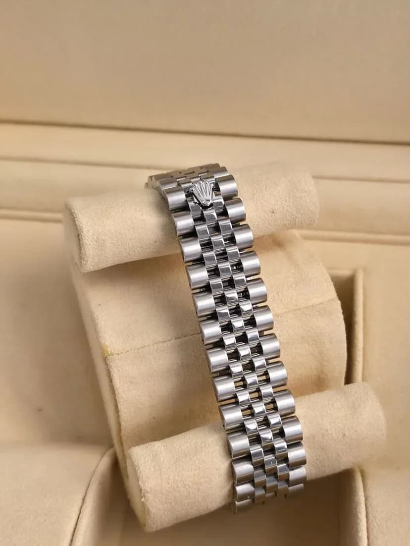 Thumb Datejust 31 Stainless Steel Fluted / Jubilee / Black - Roman