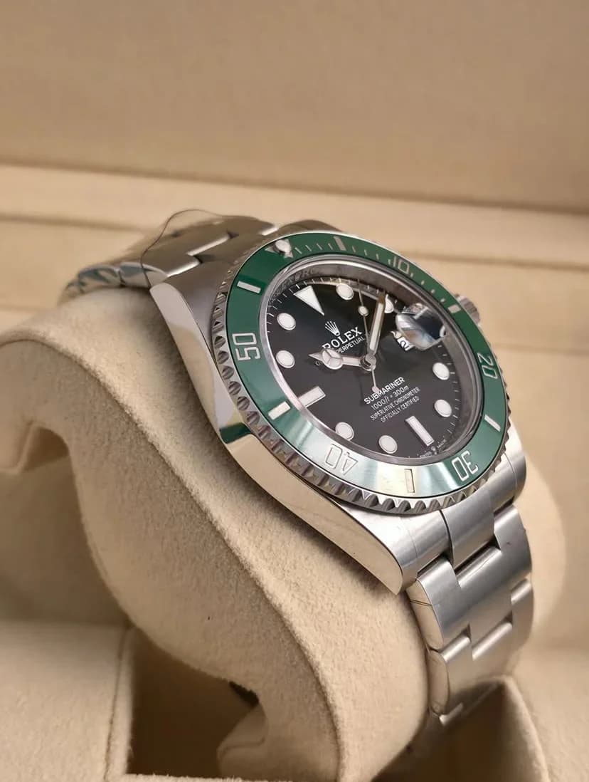 Thumb Submariner Date 41 Stainless Steel / Black / Green Cerachrom