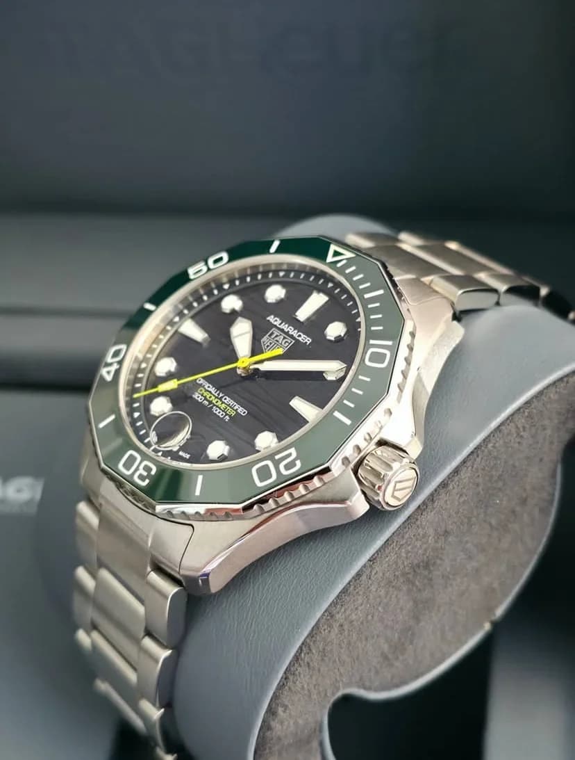 Thumb Aquaracer Professional 300 42 Stainless Steel / Green
