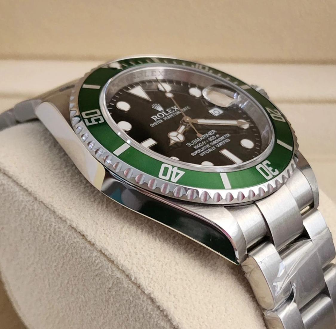 Thumb Submariner Date 16610 LV Mark 1