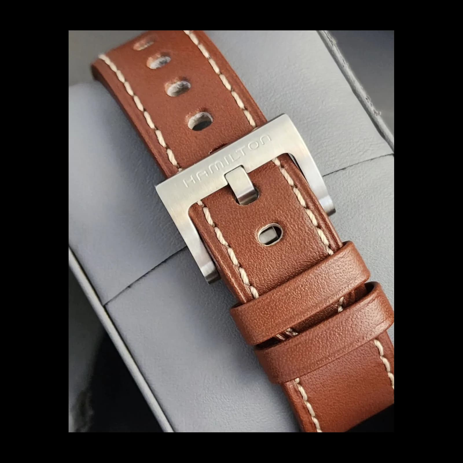 Thumb Khaki Field King Auto 40 Stainless Steel / Beige