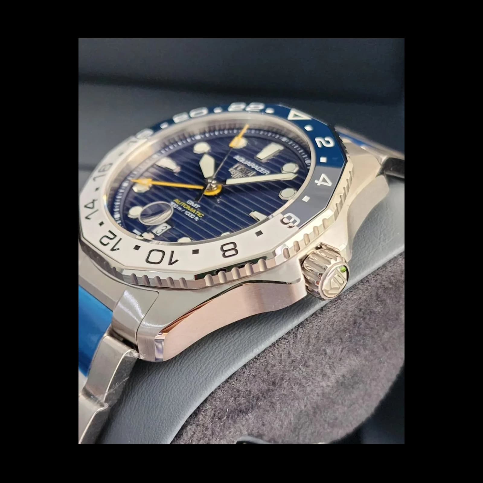 Thumb Aquaracer Professional 300 GMT Stainless Steel / Blue / Bracelet