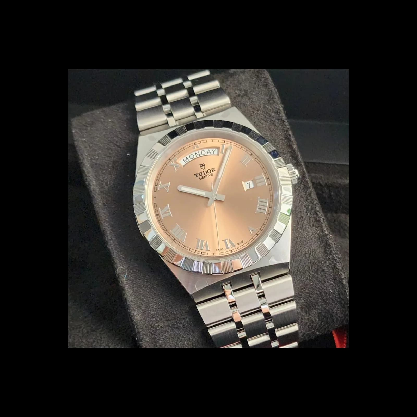 Thumb Royal Day-Date 41 Stainless Steel / Salmon - Roman