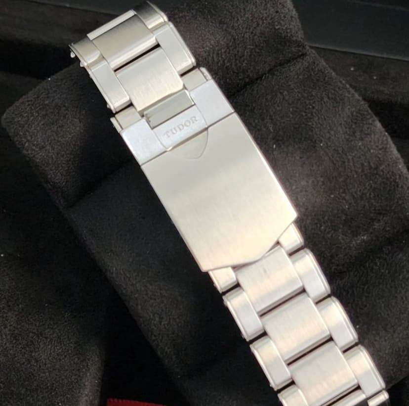 Thumb Black Bay GMT Stainless Steel / Black / Pepsi / Bracelet
