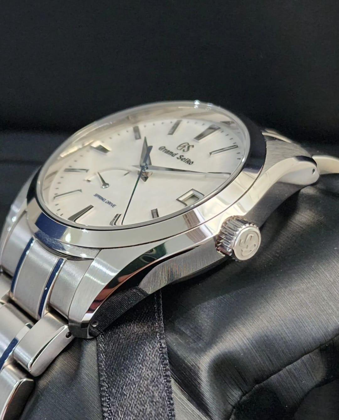 Thumb Spring Drive Stainless Steel / Snowflake / Bracelet