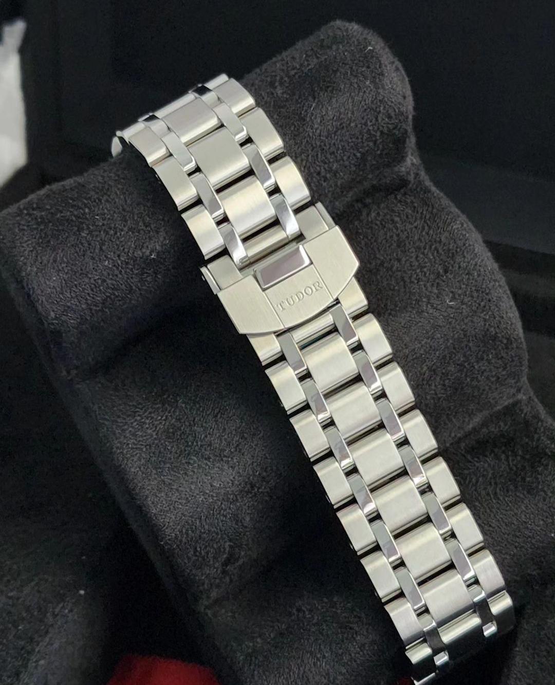 Thumb Royal Day-Date 41 Stainless Steel / Blue - Roman