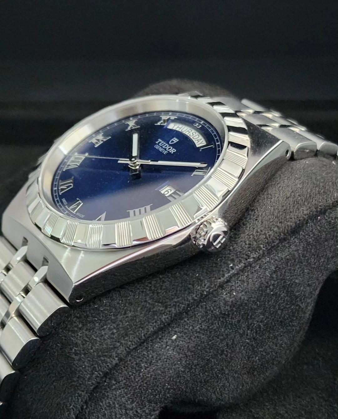 Thumb Royal Day-Date 41 Stainless Steel / Blue - Roman