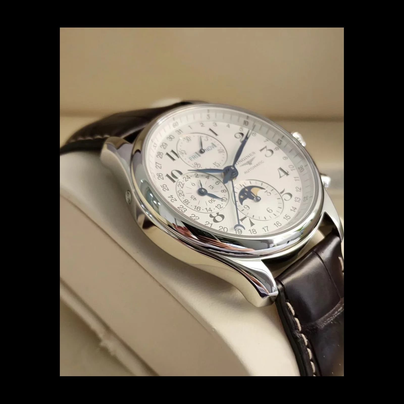 Thumb Master Collection 40 Chronograph Calendar Stainless Steel / Silver / Alligator