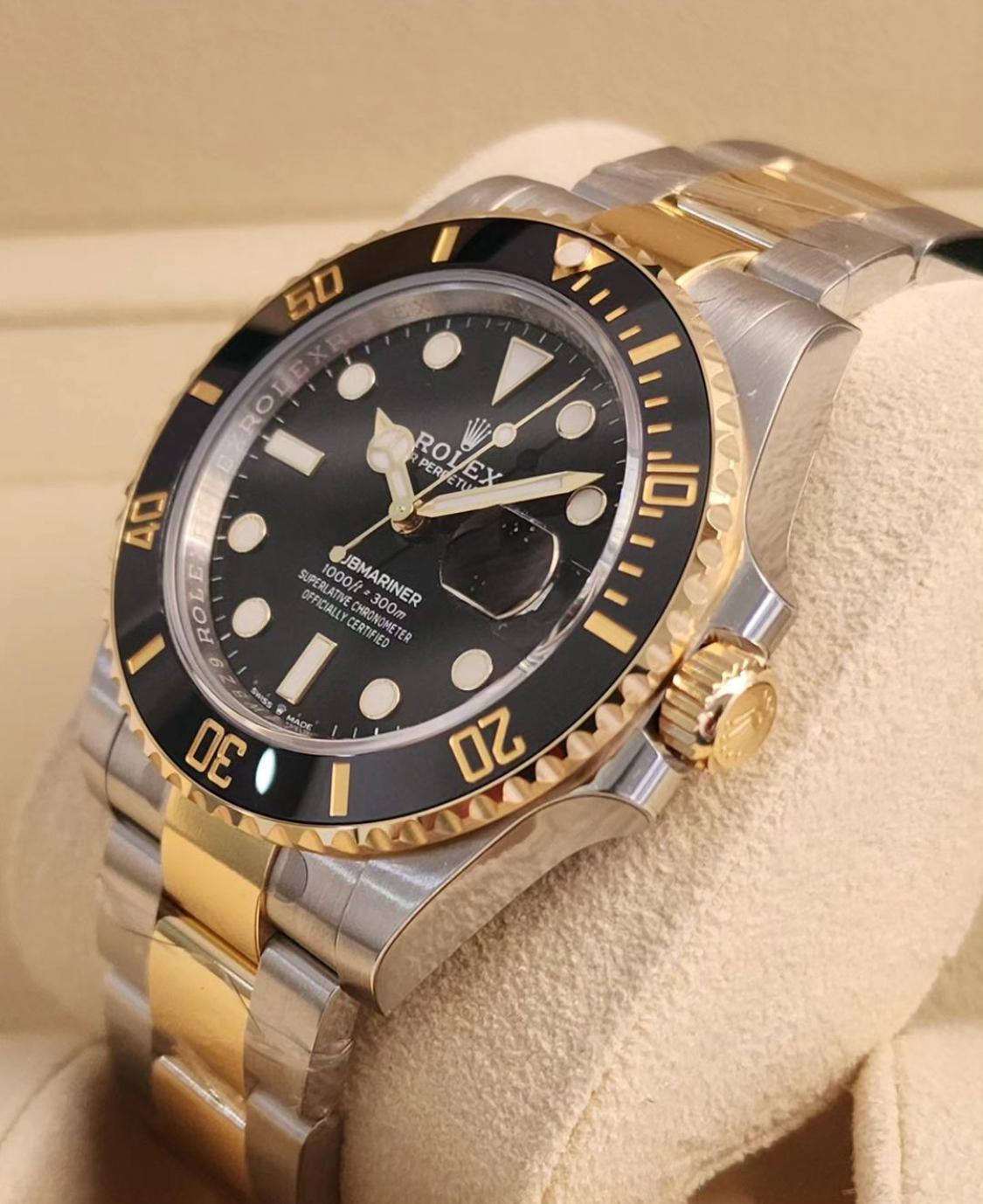 Thumb Submariner Date 41 Stainless Steel / Yellow Gold / Black