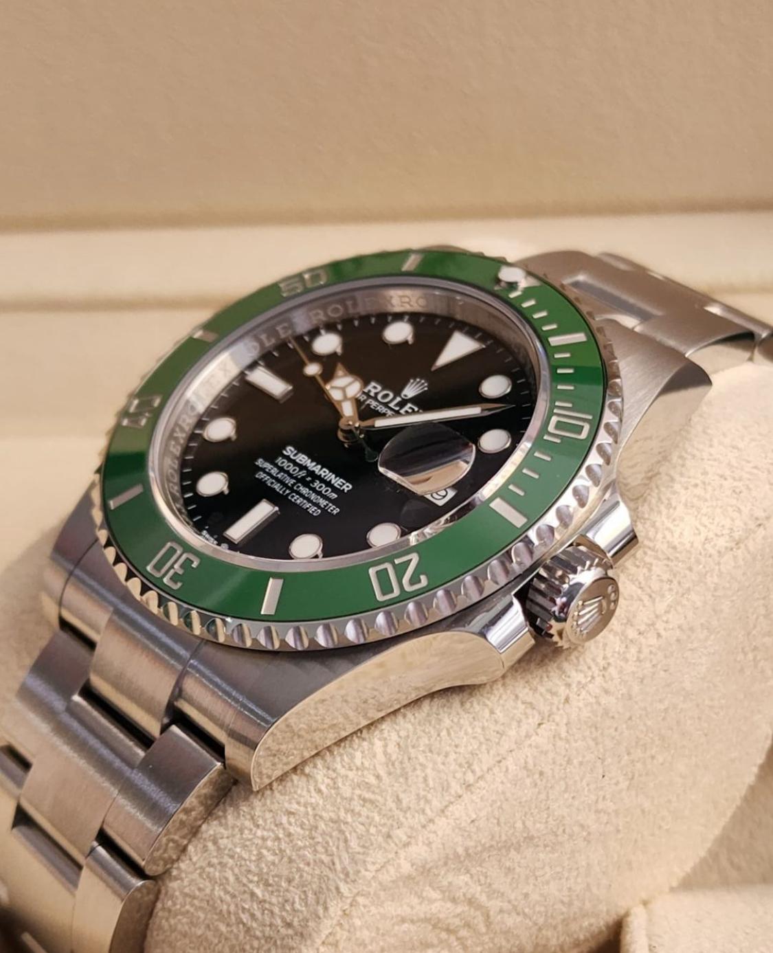 Thumb Submariner Date 41 Stainless Steel / Black / Green Cerachrom