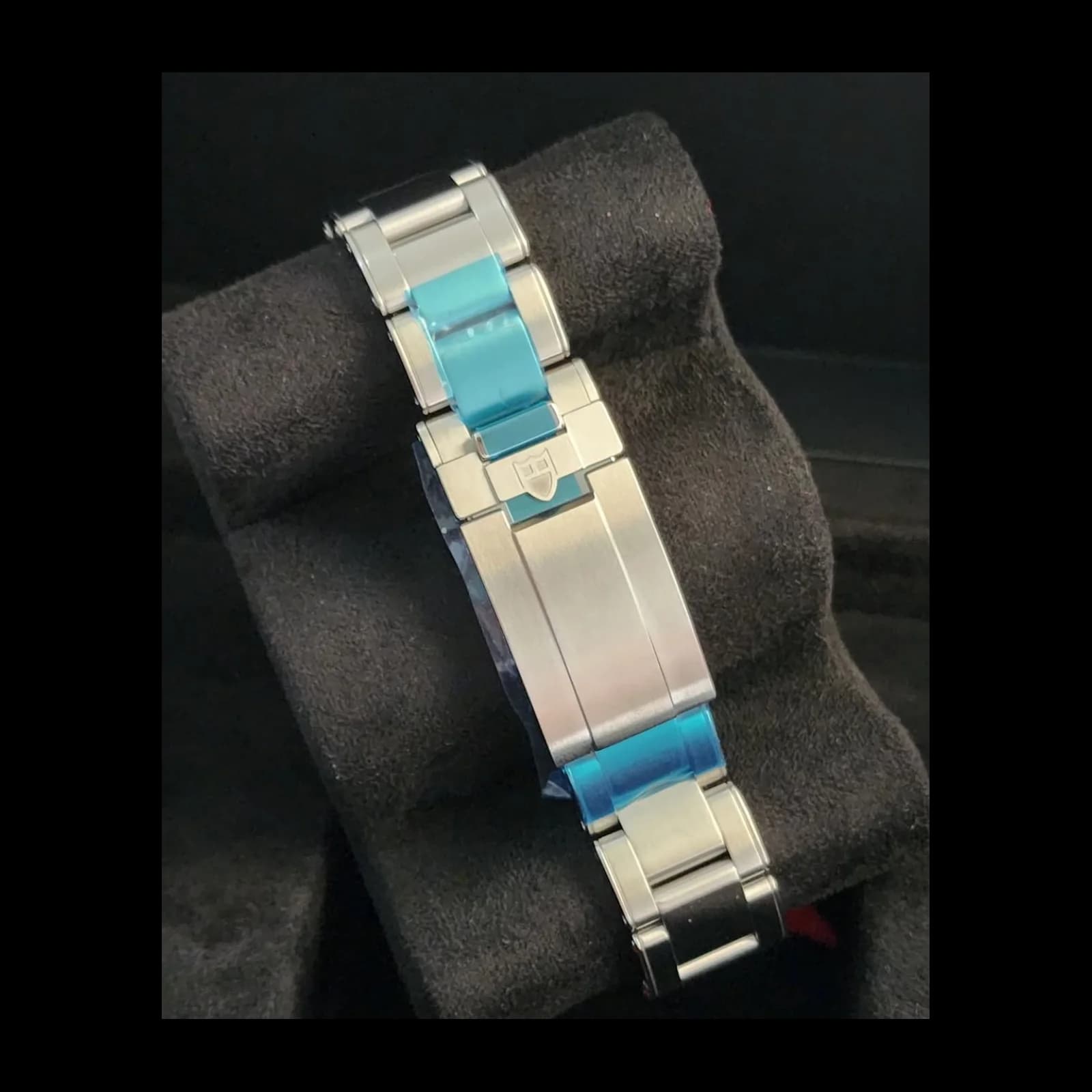Thumb Black Bay Fifty-Four Stainless Steel / Black / Bracelet