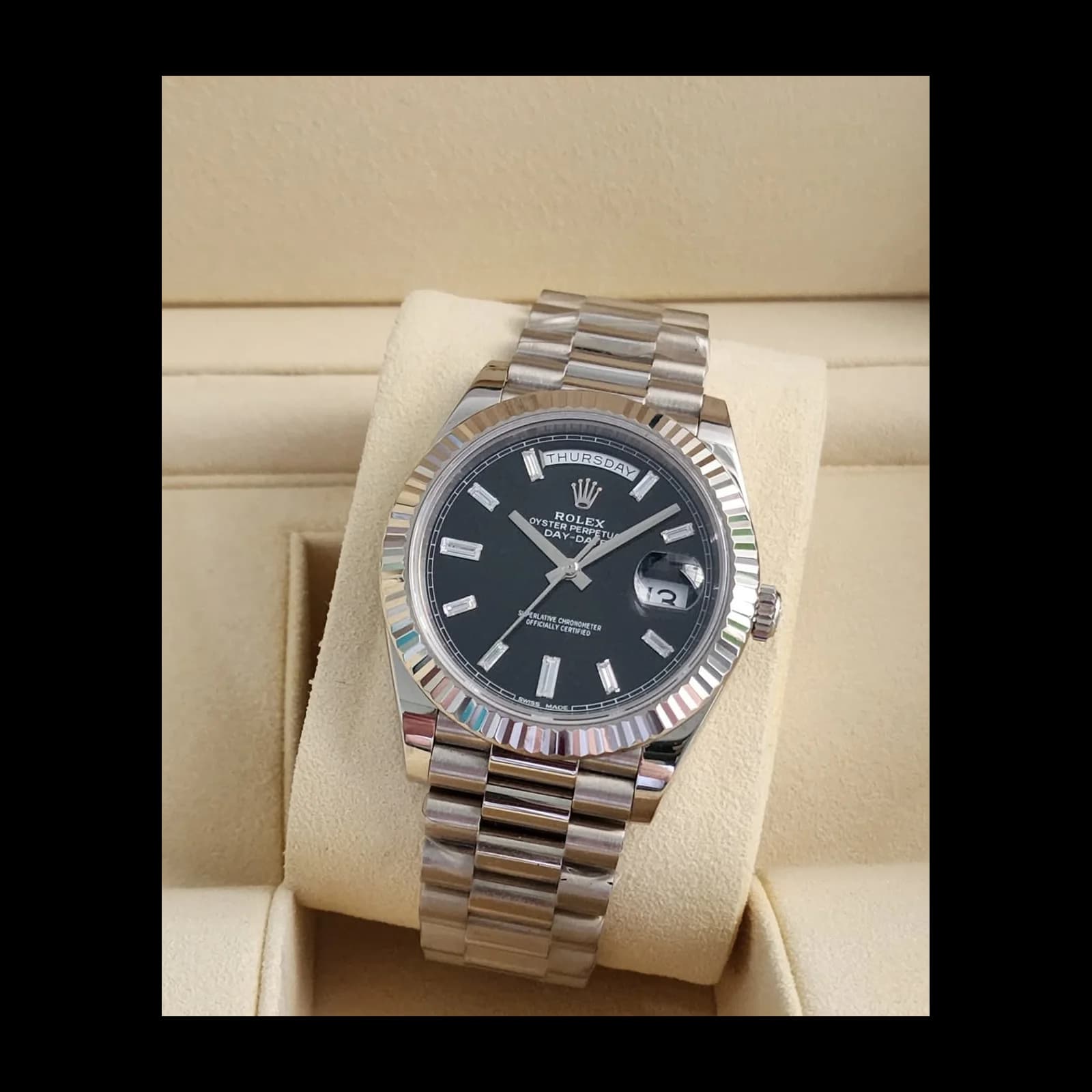 Thumb Day-Date 40 White Gold / Diamond / Black - Baguette