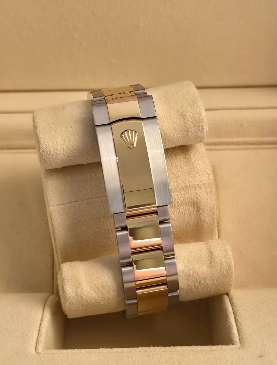 Thumb Datejust 36 Stainless Steel / Yellow Gold / Fluted / Silver Roman / Oyster