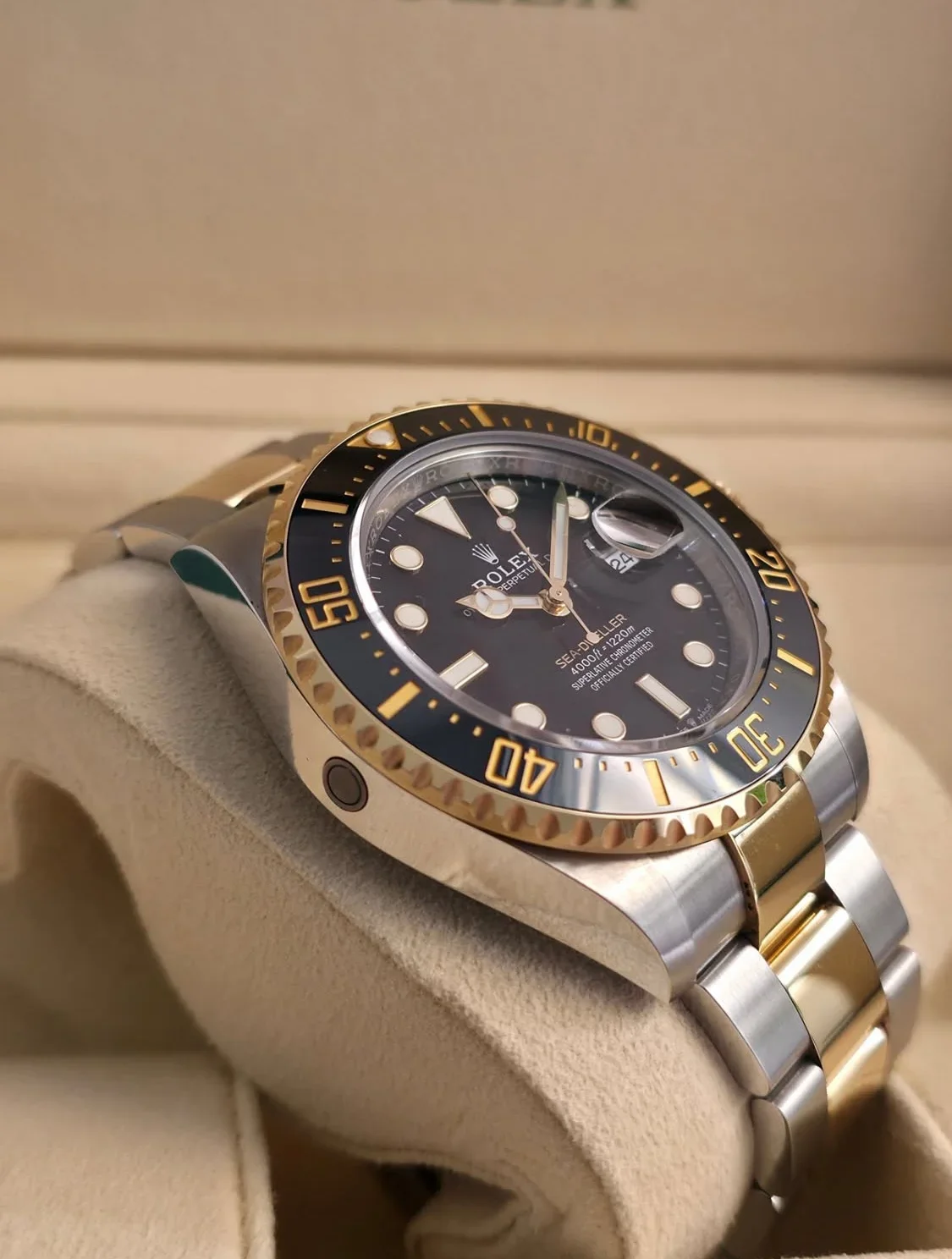 Thumb Sea-Dweller Stainless Steel / Yellow Gold / Black