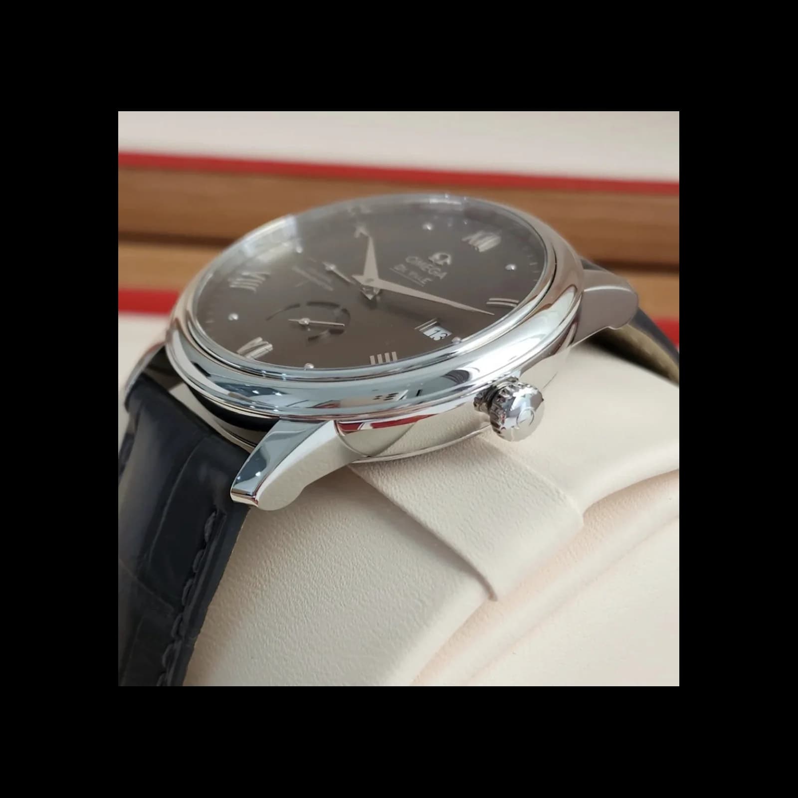 Thumb De Ville Prestige Co-Axial 39.5 Power Reserve Stainless Steel / Vintage  Grey