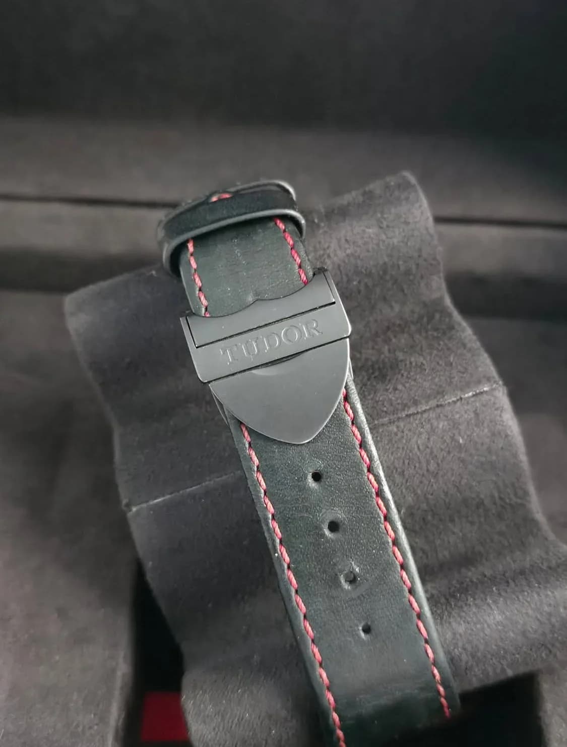 Thumb Fastrider Black Shield Ceramic / Black-Red / Leather