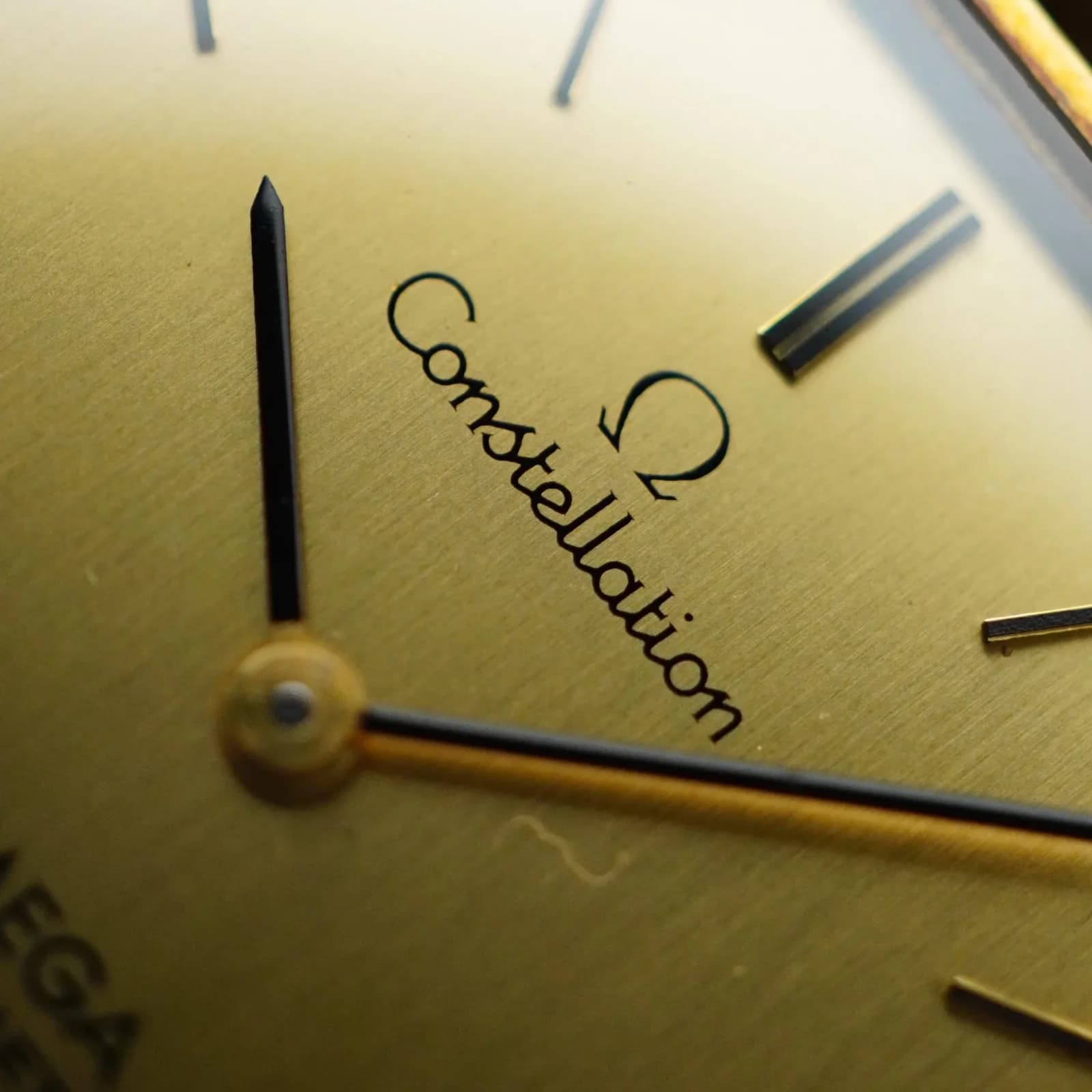 Thumb Omega Constellation Octagonal Massif