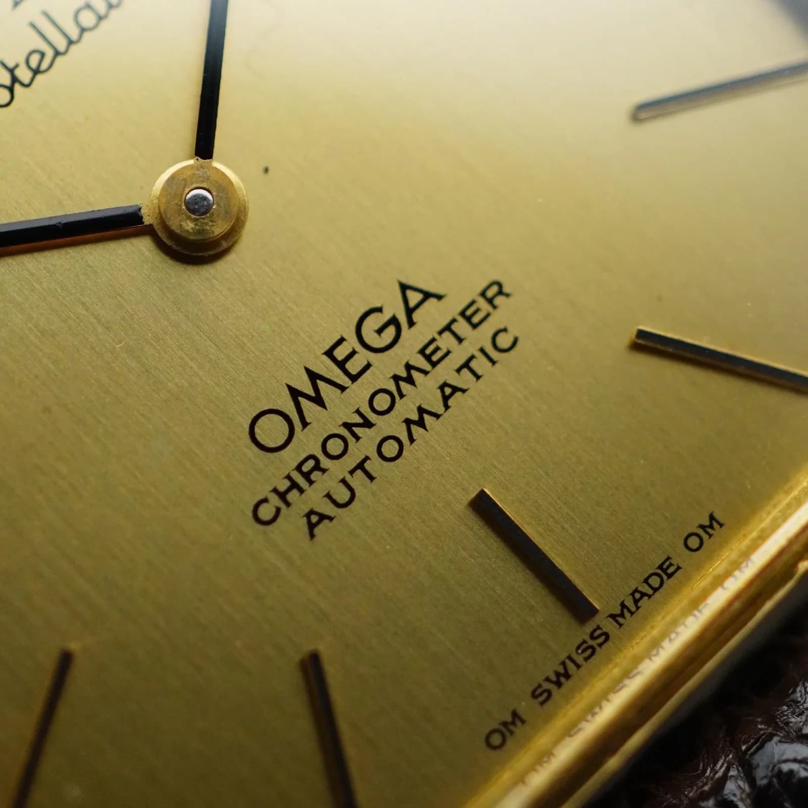 Thumb Omega Constellation Octagonal Massif