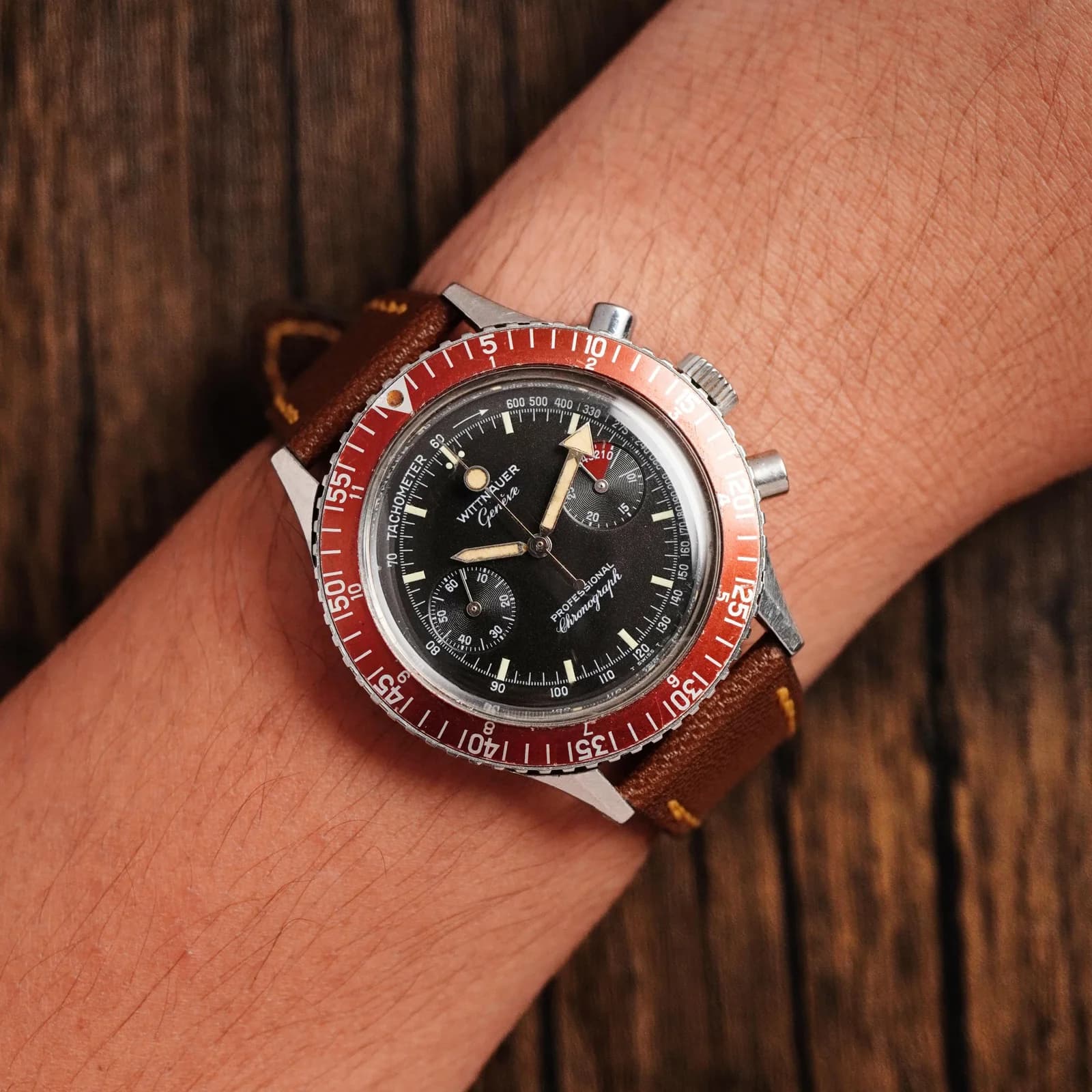 Thumb The Wittnauer Genève Professional Chronograph