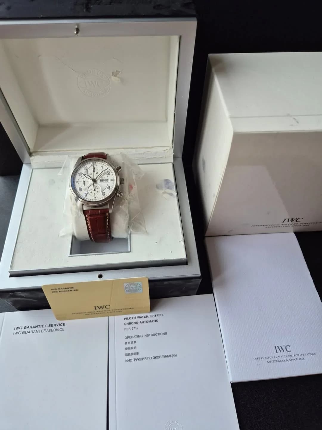 Thumb Pilot's Watch Spitfire Chronograph Stainless Steel / Silver / Strap