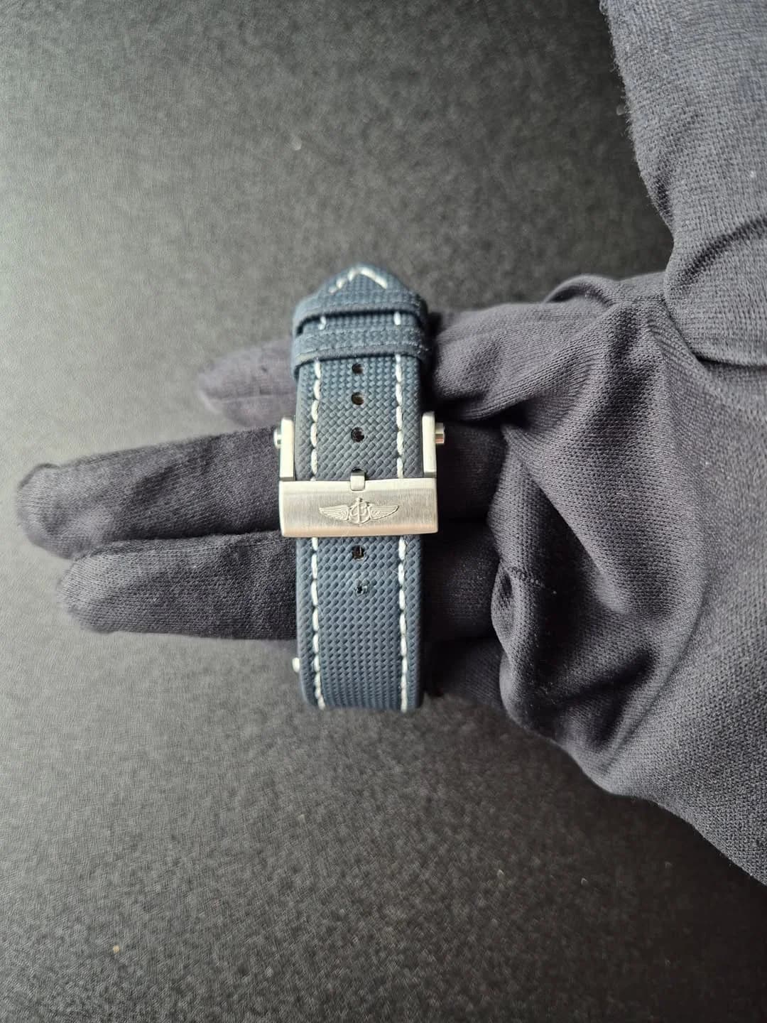 Thumb Avenger Automatic 43 Stainless Steel / Blue / Military / Folding