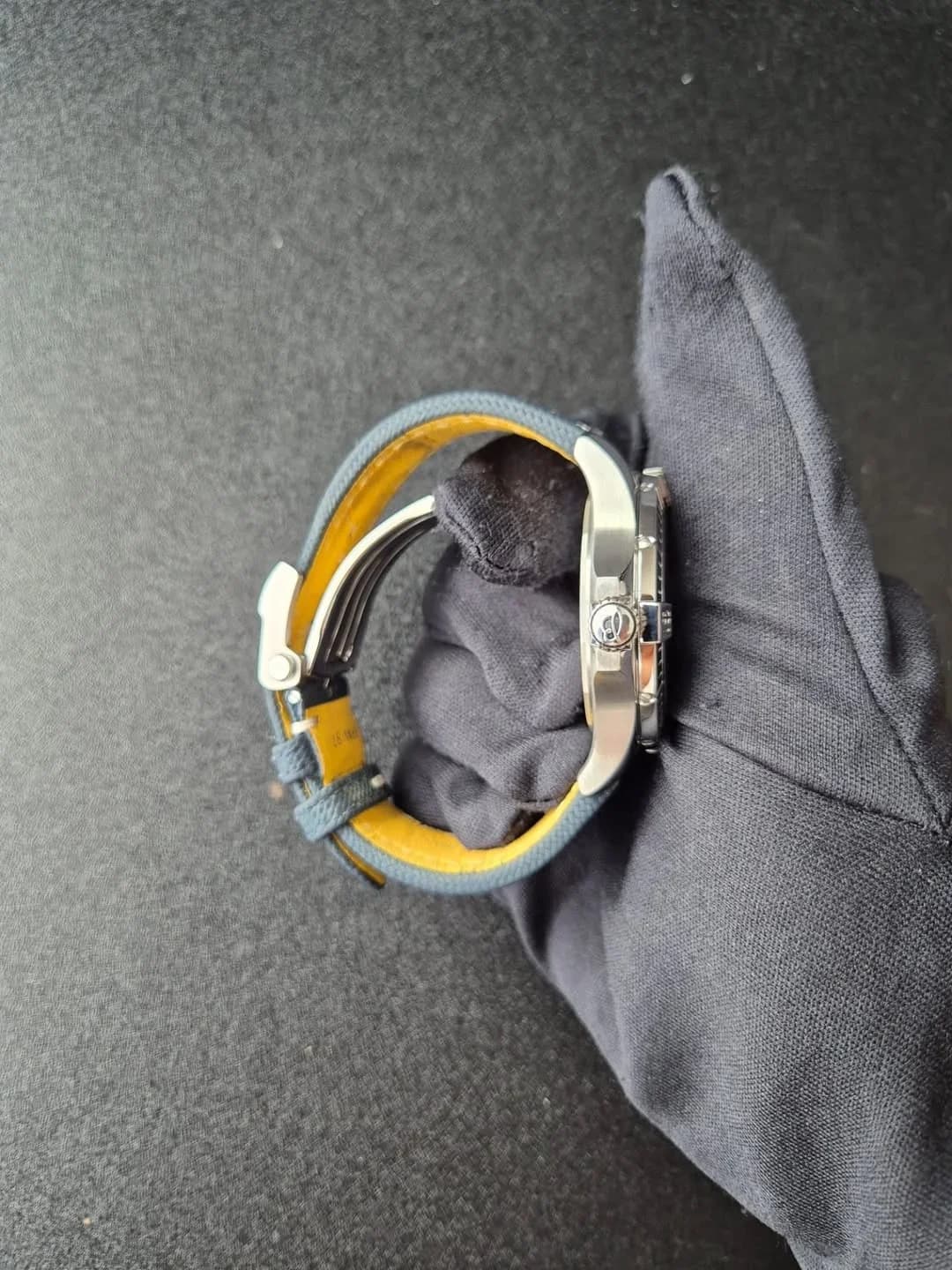 Thumb Avenger Automatic 43 Stainless Steel / Blue / Military / Folding