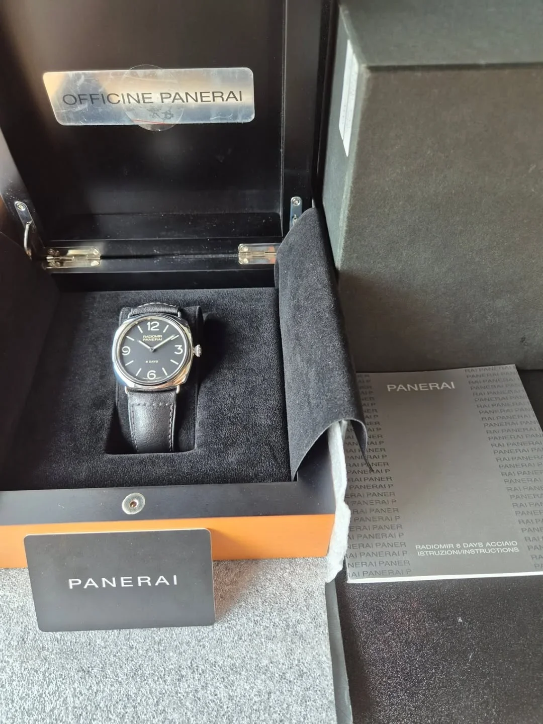 Thumb Radiomir Black Seal 8 Days Stainless Steel / Black
