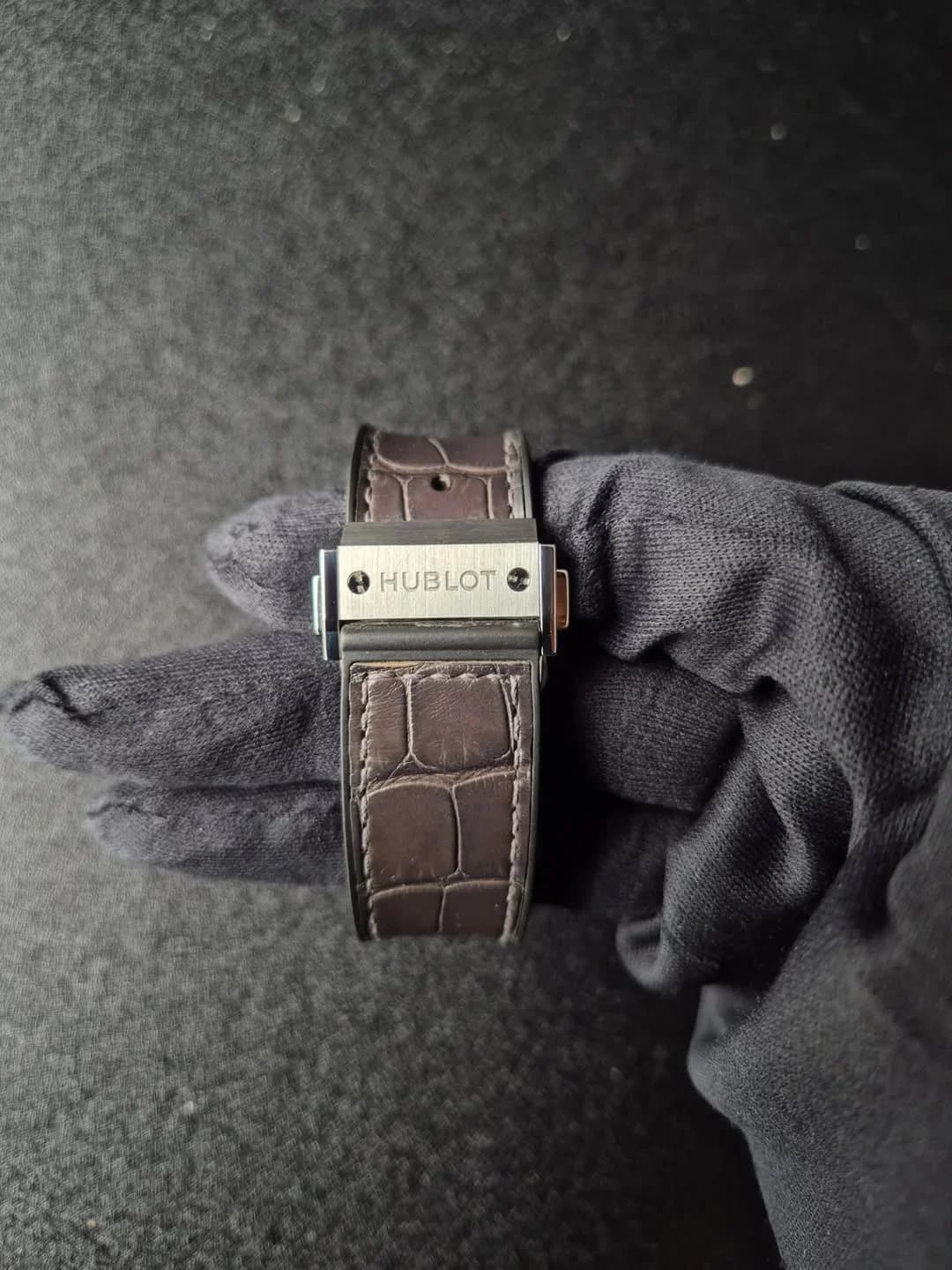 Thumb Classic Fusion 42 Grey Titanium
