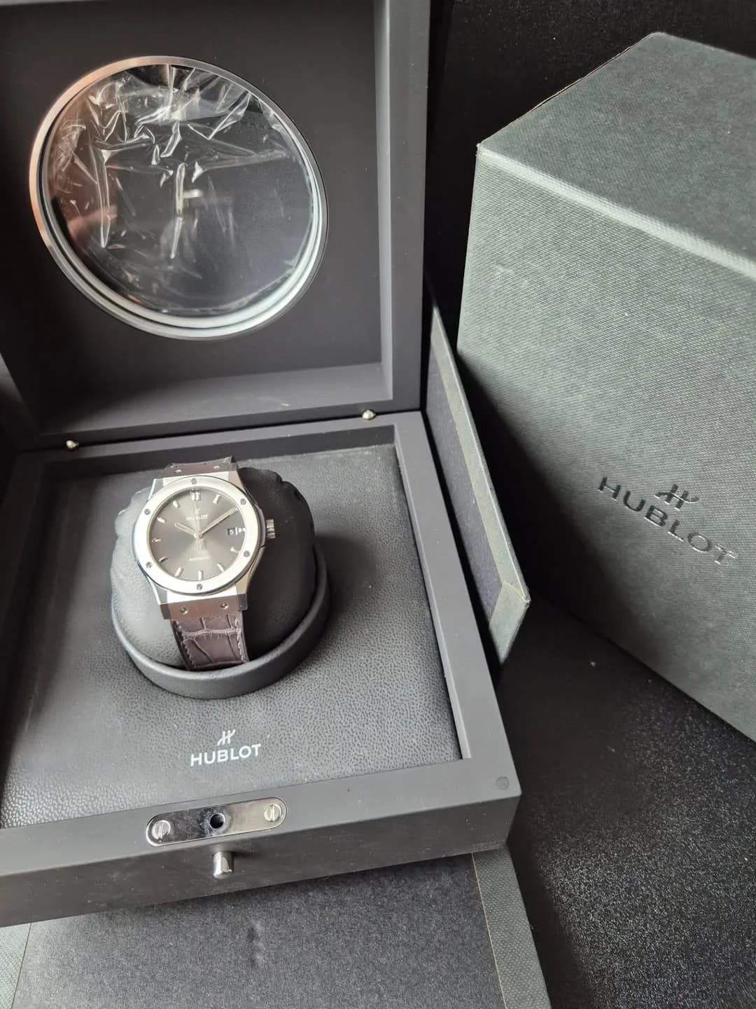 Thumb Classic Fusion 42 Grey Titanium