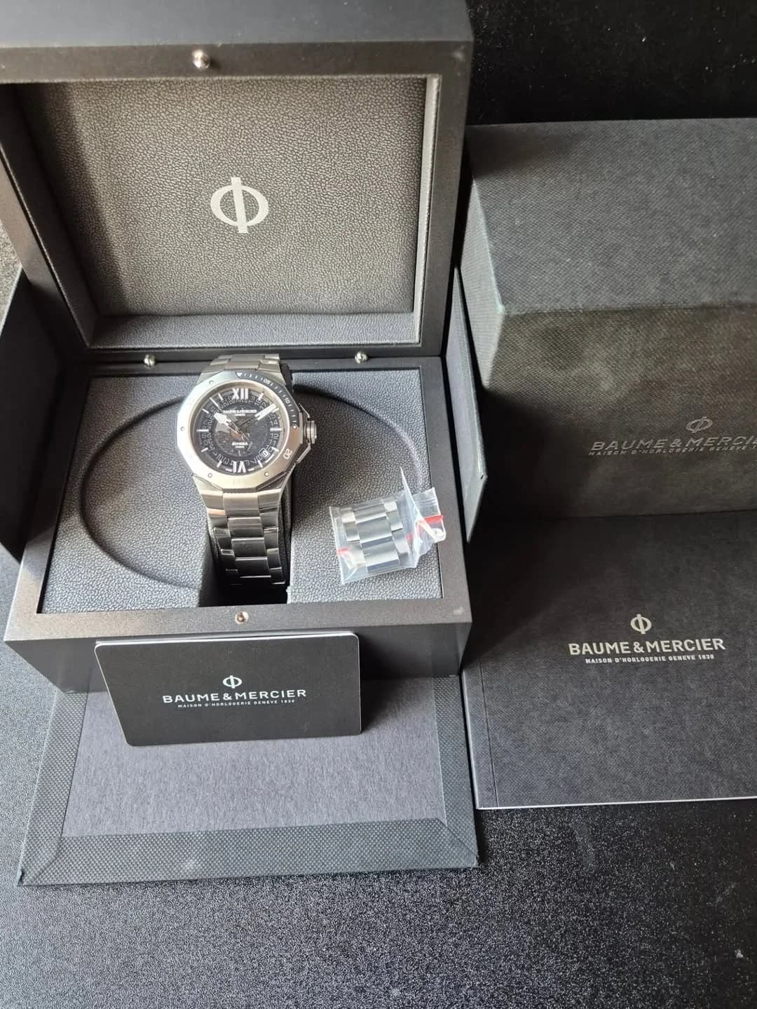 Thumb Riviera 42 Automatic Date 10717 Stainless Steel
