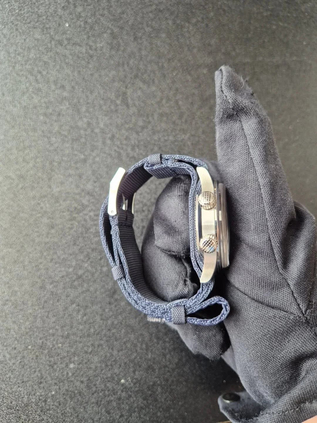 Thumb Legend Diver 39 Stainless Steel / Blue -Strap