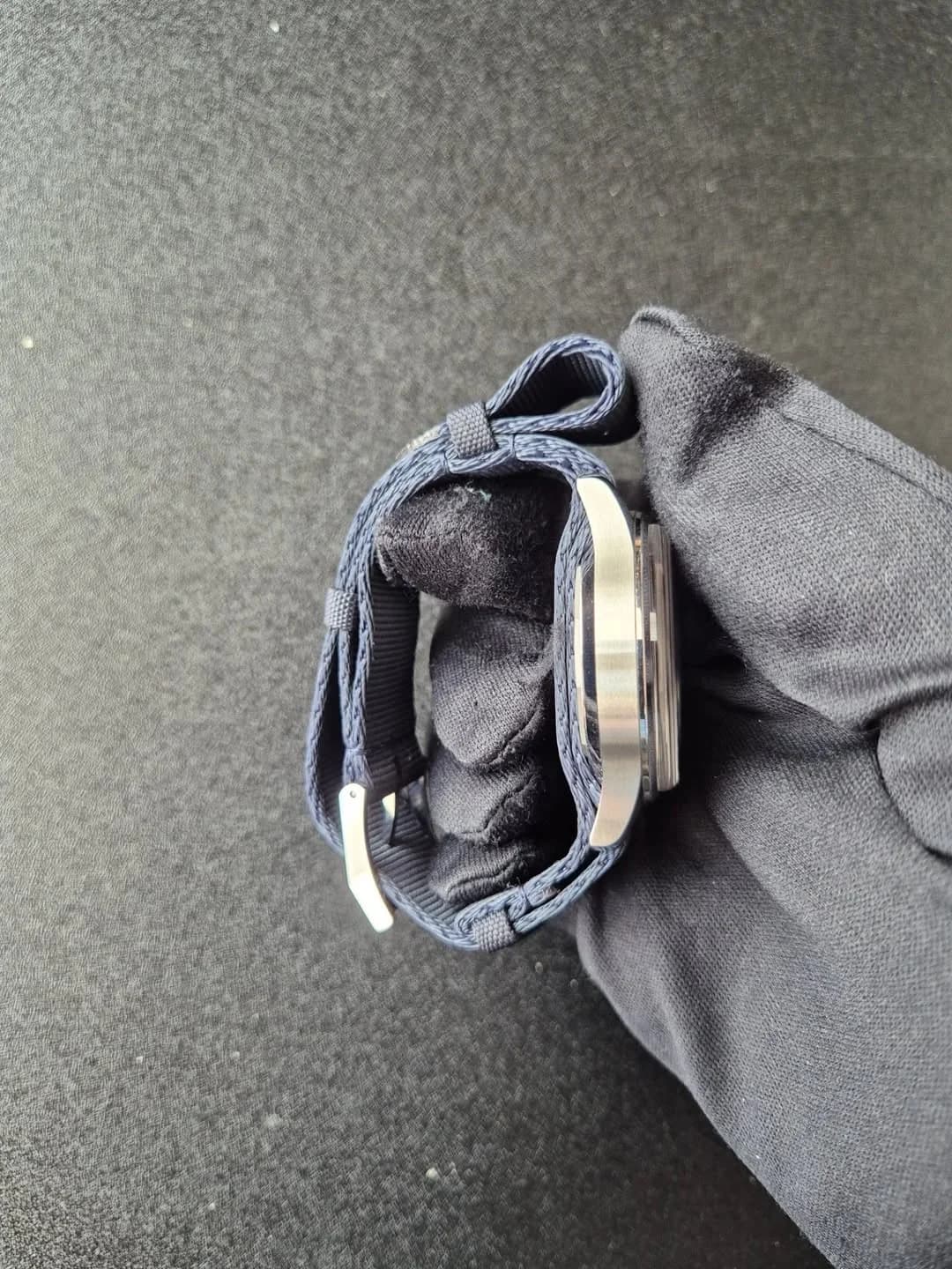 Thumb Legend Diver 39 Stainless Steel / Blue -Strap