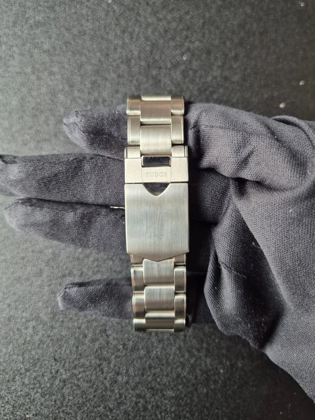 Thumb Black Bay GMT Stainless Steel / White / Bracelet