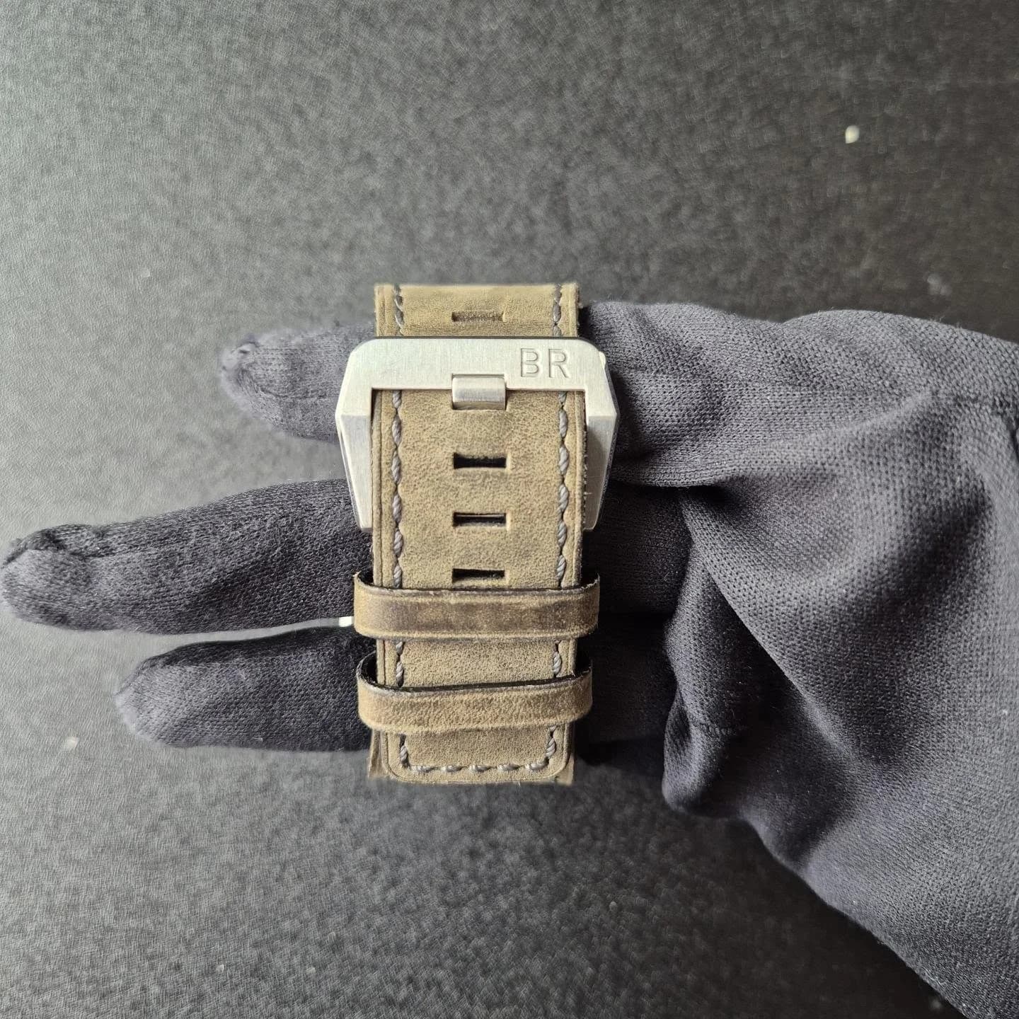 Thumb BR 03-92 Stainless Steel Grey 