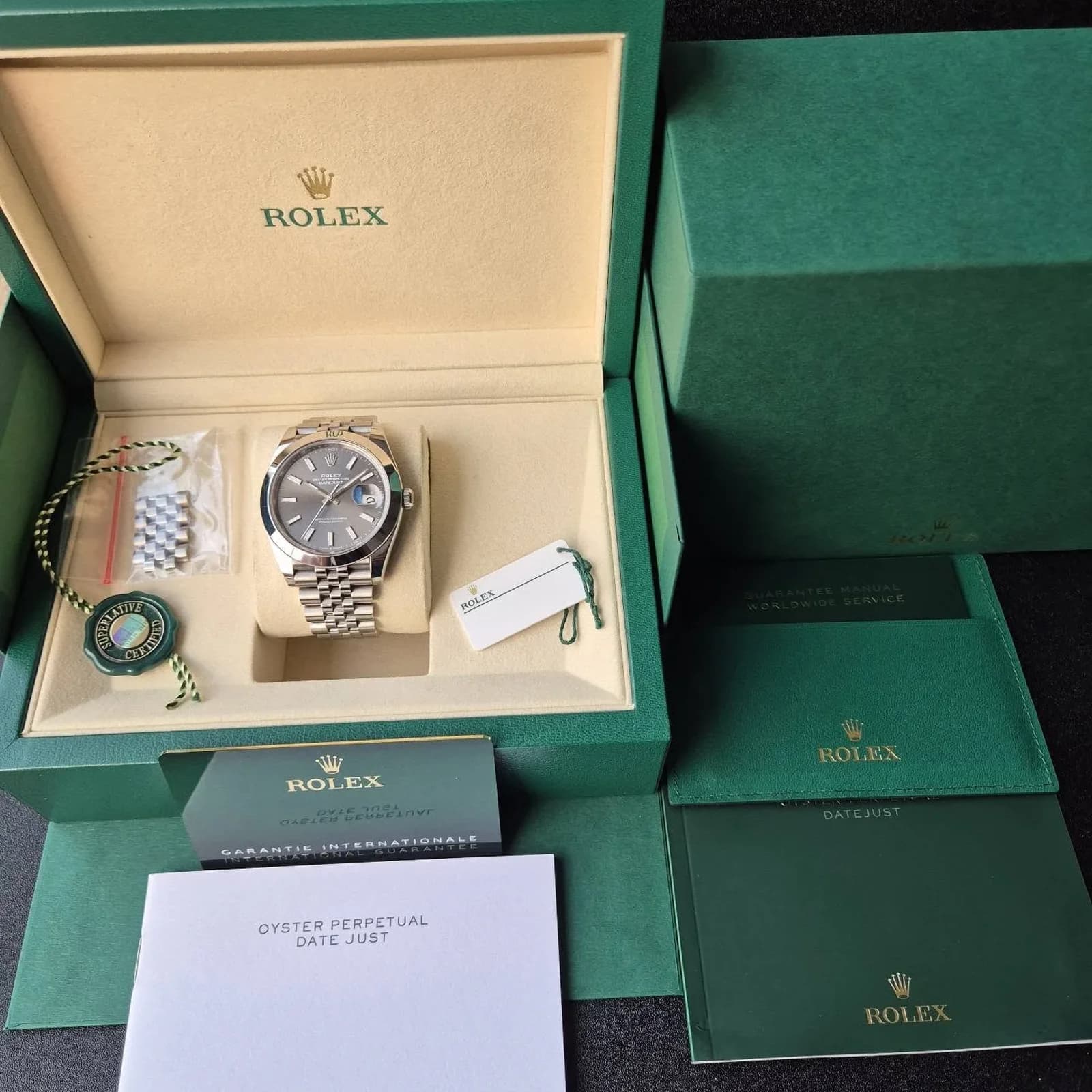 Thumb Datejust 41 Stainless Steel Smooth / Jubilee / Dark Rhodium